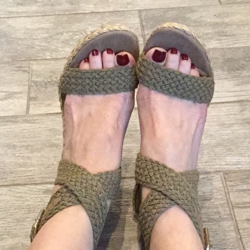 ✨ HP ✨ Stuart Weitzman Alex Espadrille Wedges